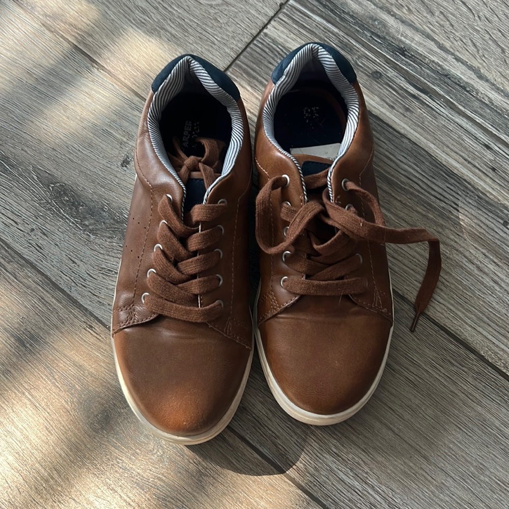 Boys brown lace up shoes